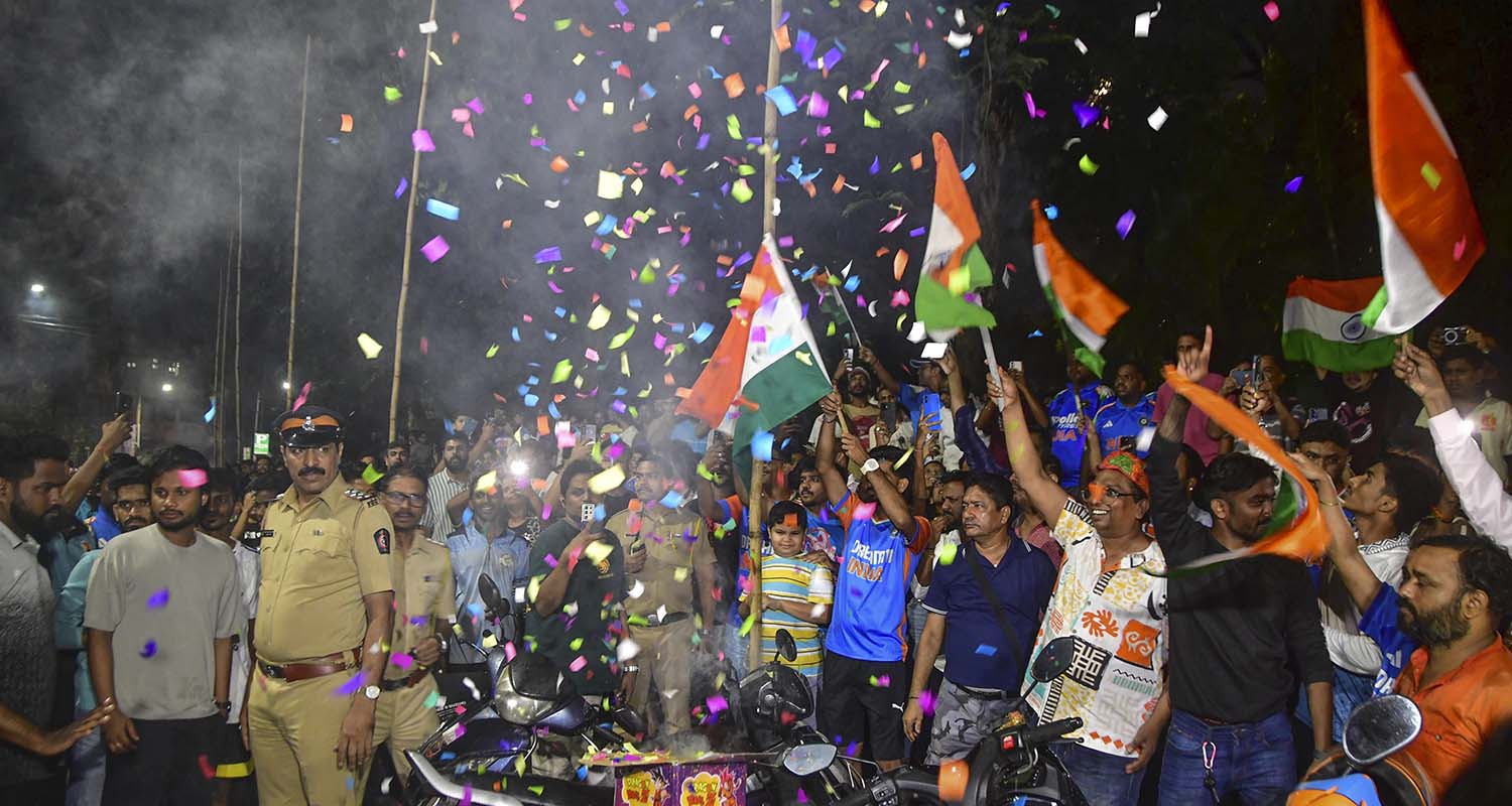 Mumbai: People celebrate after the Indian cricket team won the ICC Women’s World Cup 2025, at Dadar, in Mumbai, Maharashtra. Mumbai: People celebrate after the Indian cricket team won the ICC Women’s World Cup 2025, at Dadar, in Mumbai, Maharashtra.