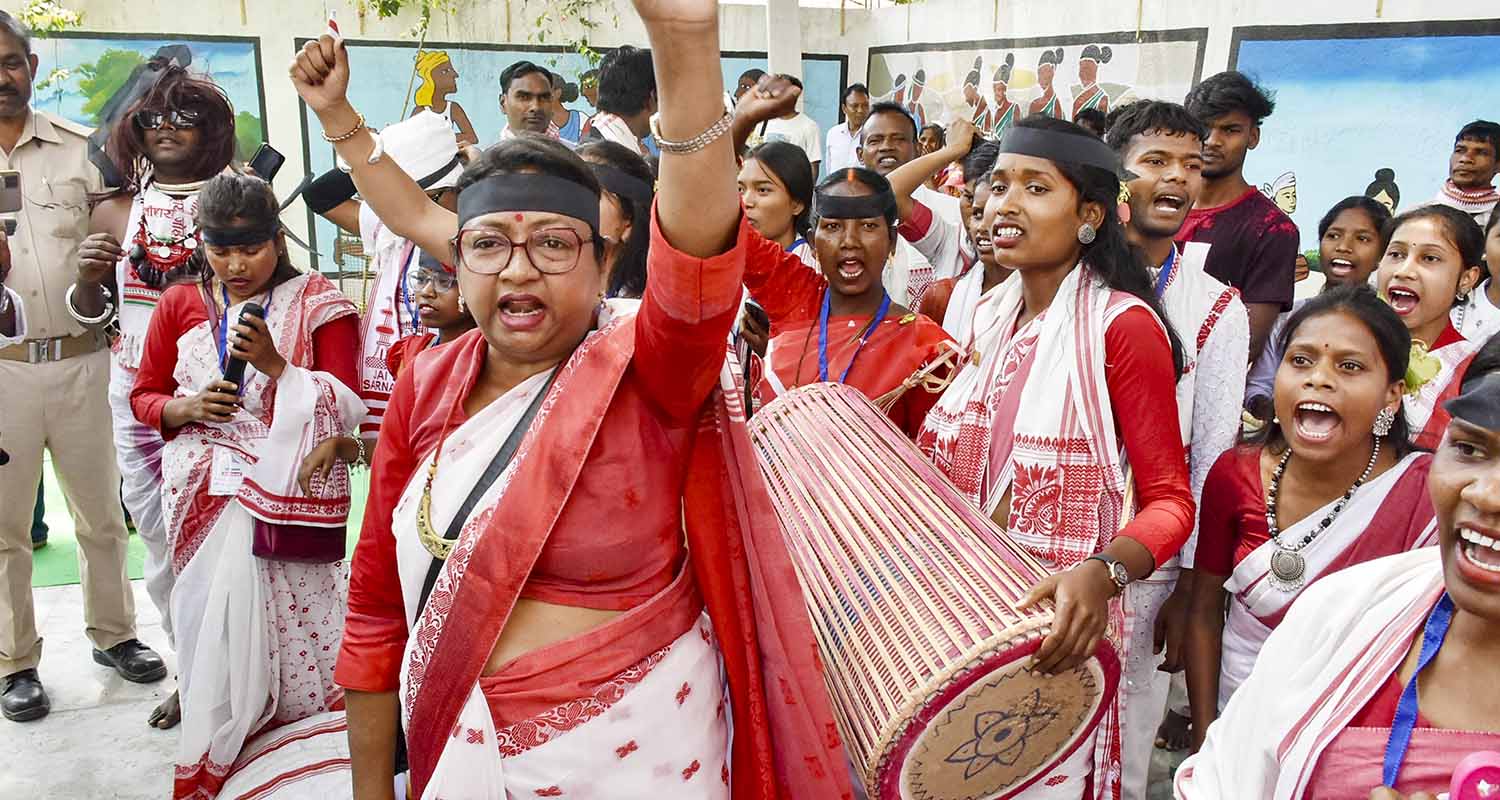 Women perform rituals during 'Chaiti chhath puja' festival, on the bank of the Hooghly river in Nadia, on Tuesday.
