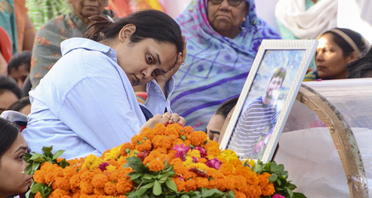 Jammu: Students take part in a prayer to pay tribute to Pahalgam terror attack victims at a school in Jammu, on Thursday.