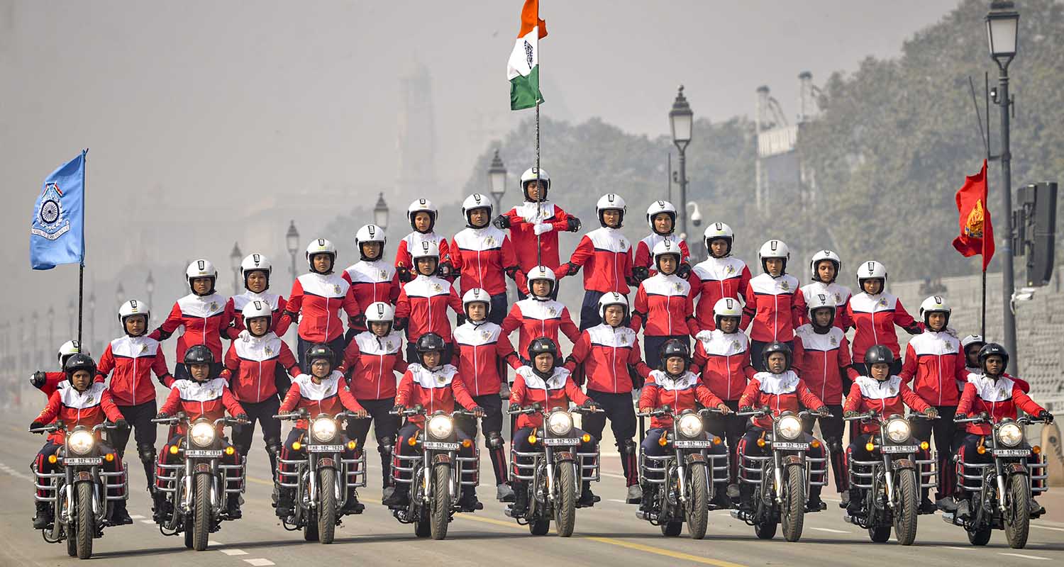 CRPF’s Daredevils team performs stunts in ‘Lotus’ formation during rehearsals for the Republic Day Parade, in New Delhi, on Saturday.